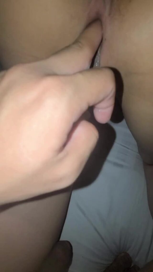 Nhân Viên Văn Phòng Rên Rỉ Khi Sếp Nam Nhẹ Nhàng Địt Trong Phòng Photocopy