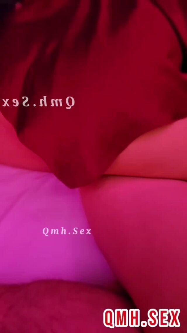 Tiếp Viên Hàng Không E Thẹn Để Đại Gia Nhẹ Nhàng Địt Trong Phòng VIP