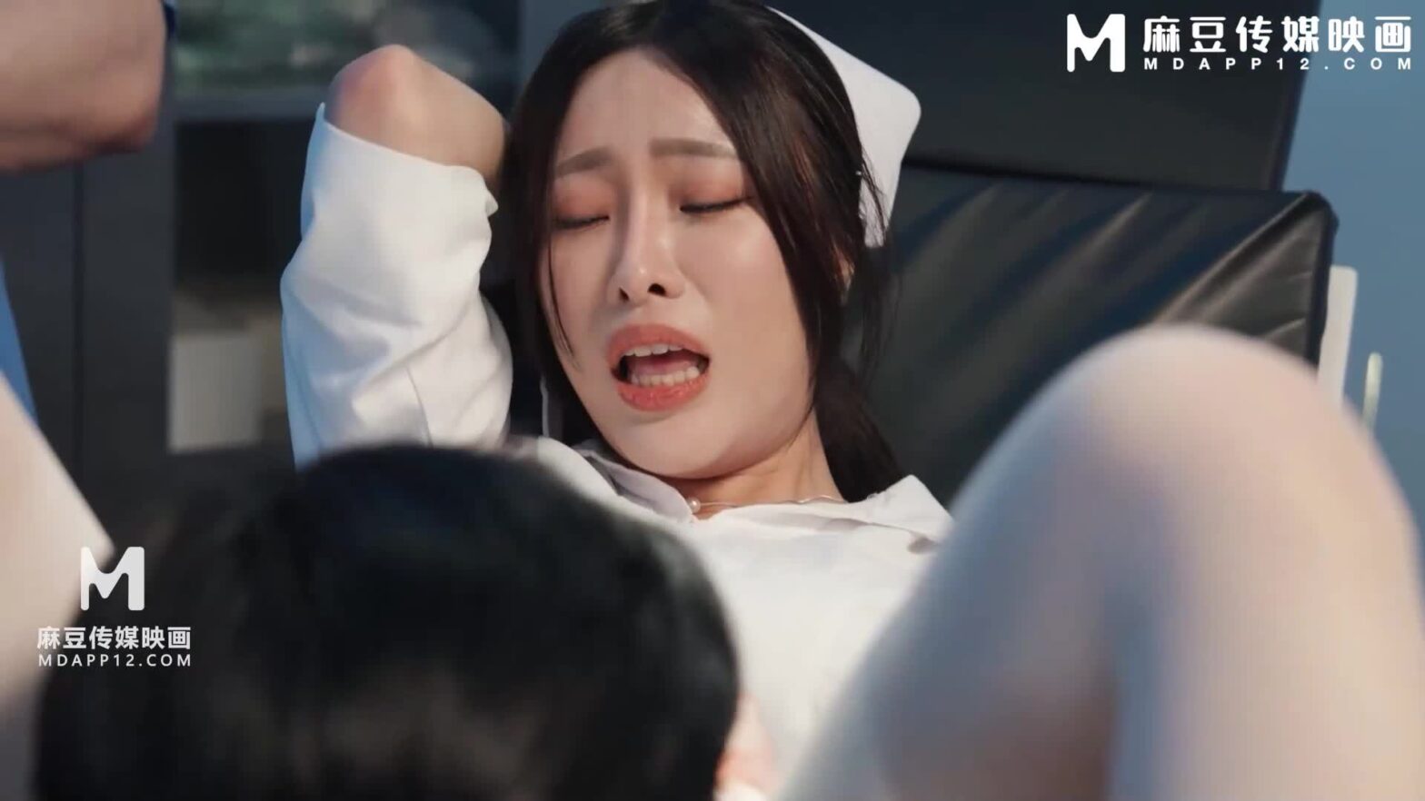 Con Gái Xinh Đi Tập Yoga Bị Cả Lớp Nam Đè Ra Địt Some Sau Giờ